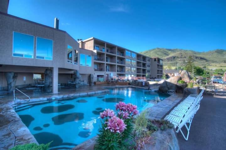Grandview Lake Chelan- Waterfront View, Pool, Hot Tub, Golf, 1 Min To Downtown Kültér fotó