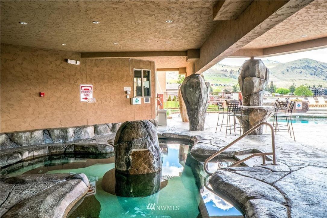 Grandview Lake Chelan- Waterfront View, Pool, Hot Tub, Golf, 1 Min To Downtown Kültér fotó