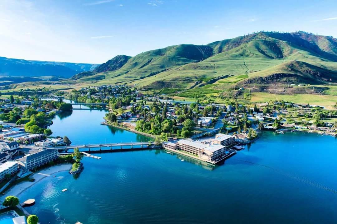 Grandview Lake Chelan- Waterfront View, Pool, Hot Tub, Golf, 1 Min To Downtown Kültér fotó